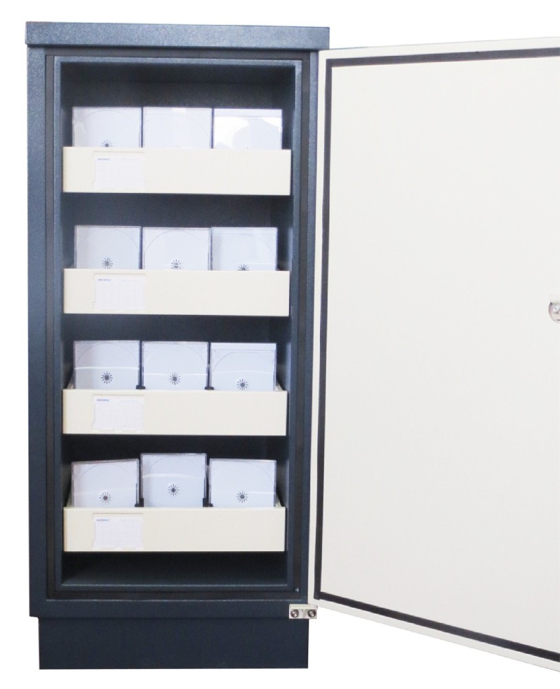 磁盘、磁带、缩微片、胶卷、录音带、录像带及