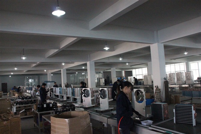 小型除湿机生产线